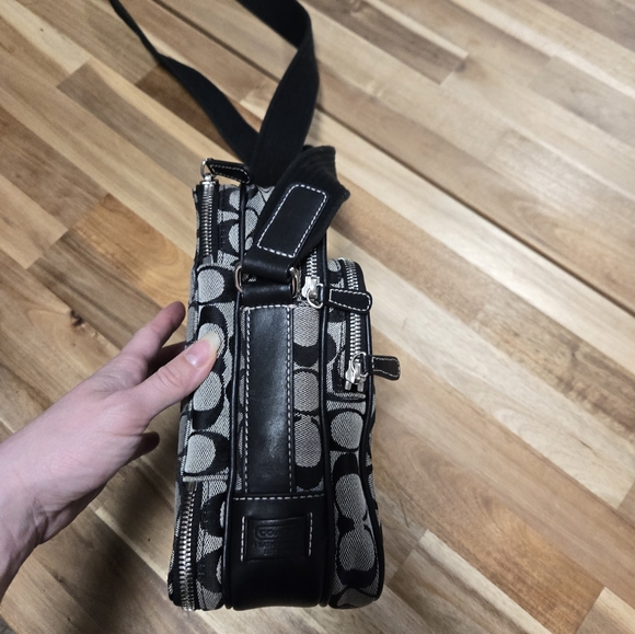 Coach Signature Canvas Monogram Crossbody Messenger bag w/ 3 Zip Compartment - Picture 6 of 16